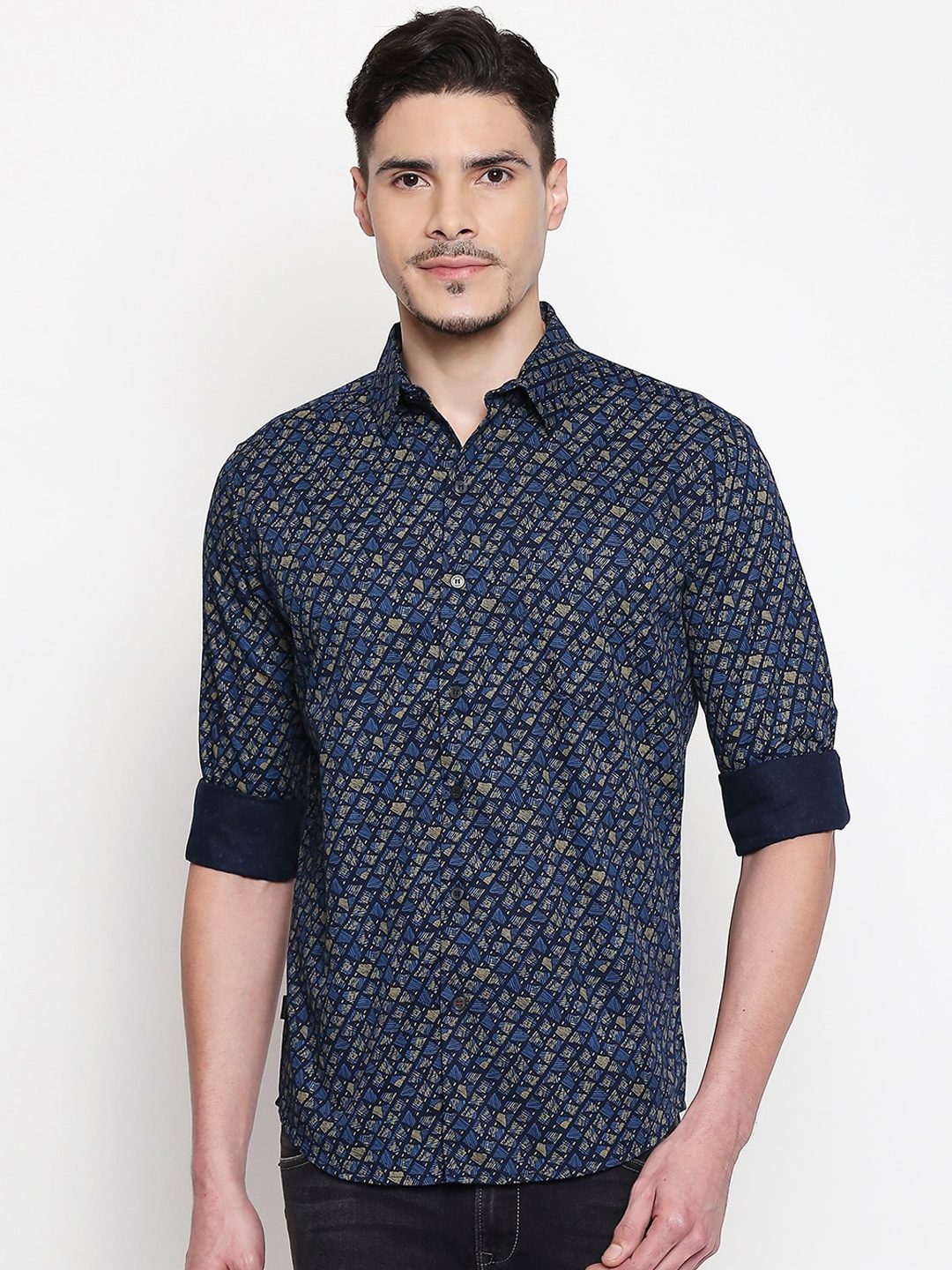 

Mufti Men Navy Blue & Beige Slim Fit Printed Casual Shirt