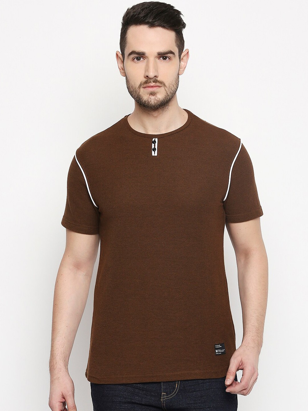 

People Men Olive Brown Solid Henley Neck Pure Cotton T-shirt