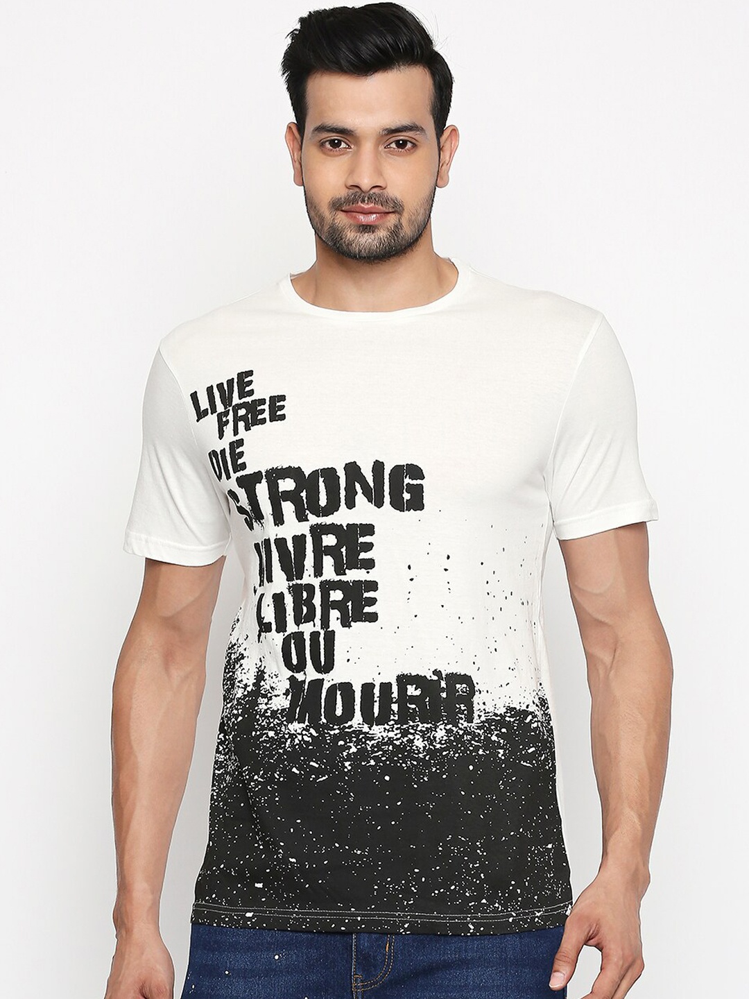 

People Men Off-White Printed Round Neck Pure Cotton T-shirt