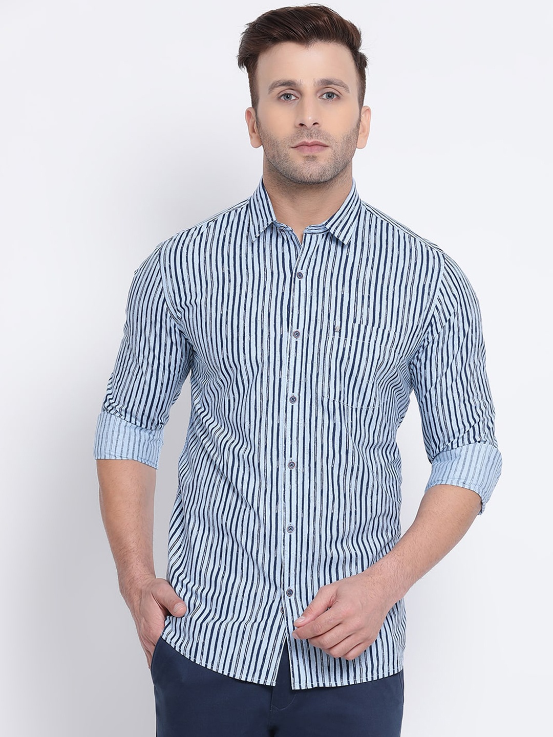 

Turtle Men Blue Slim Fit Striped Casual Shirt
