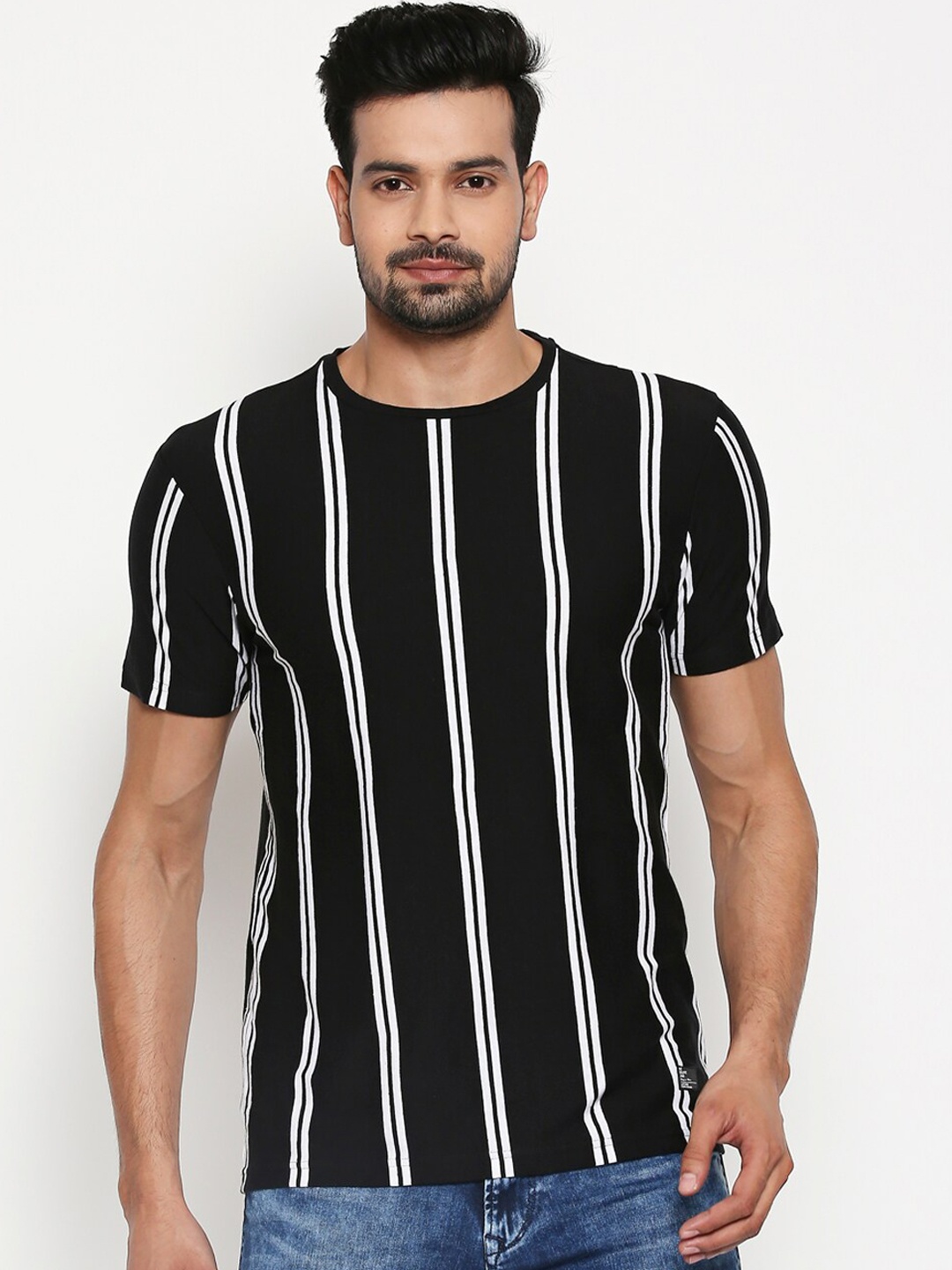 

People Men Black Printed Round Neck Pure Cotton T-shirt