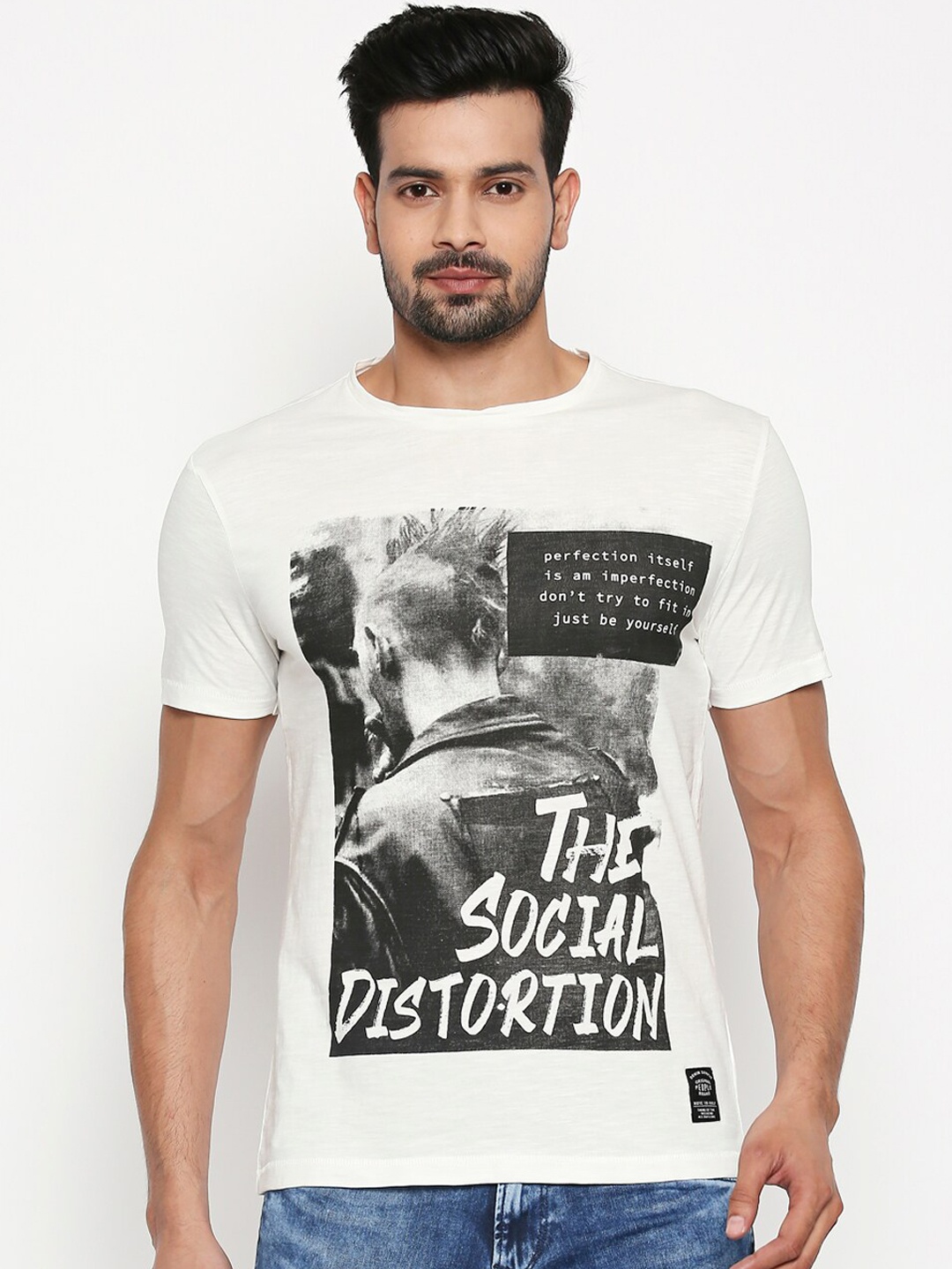 

People Men Off-White Printed Round Neck Pure Cotton T-shirt