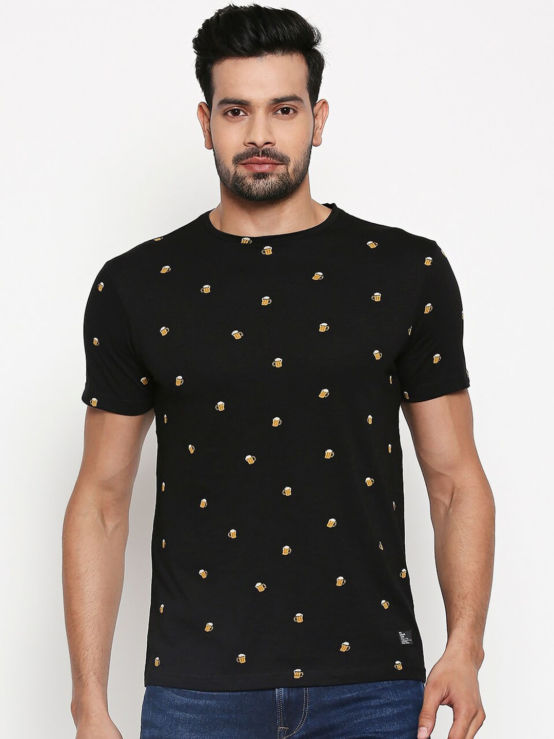 

People Men Black & Beige Printed Round Neck T-shirt