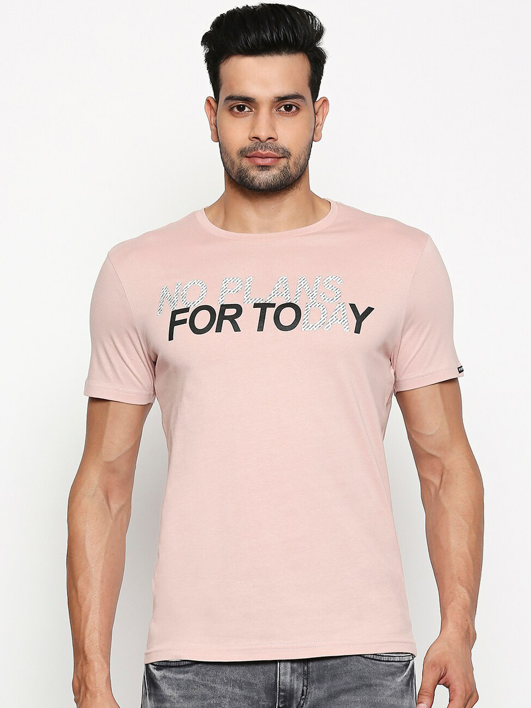 

People Men Pink & Black Printed Round Neck T-shirt