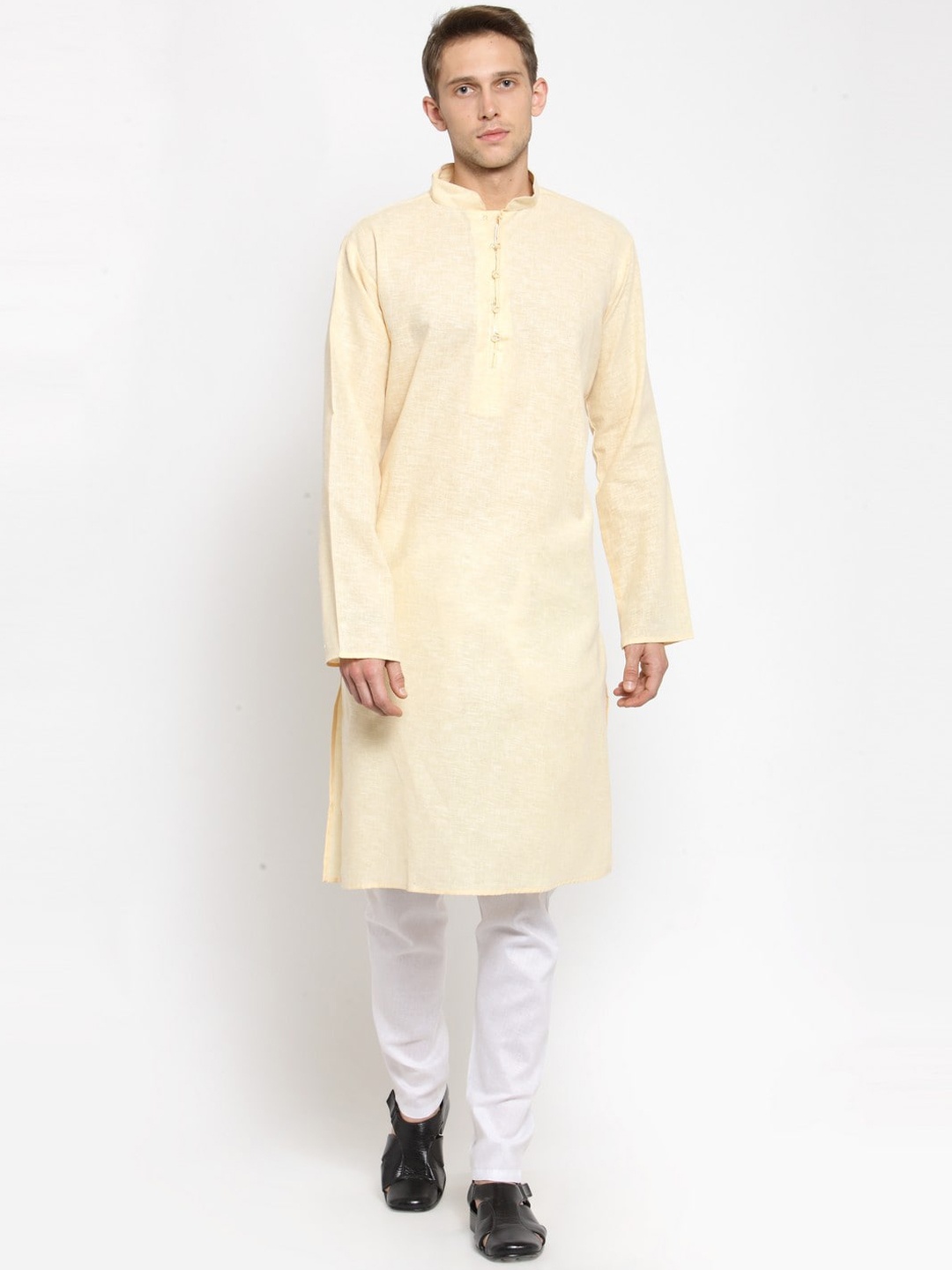 

RG DESIGNERS Men Cream-Coloured & White Solid Kurta with Pyjamas