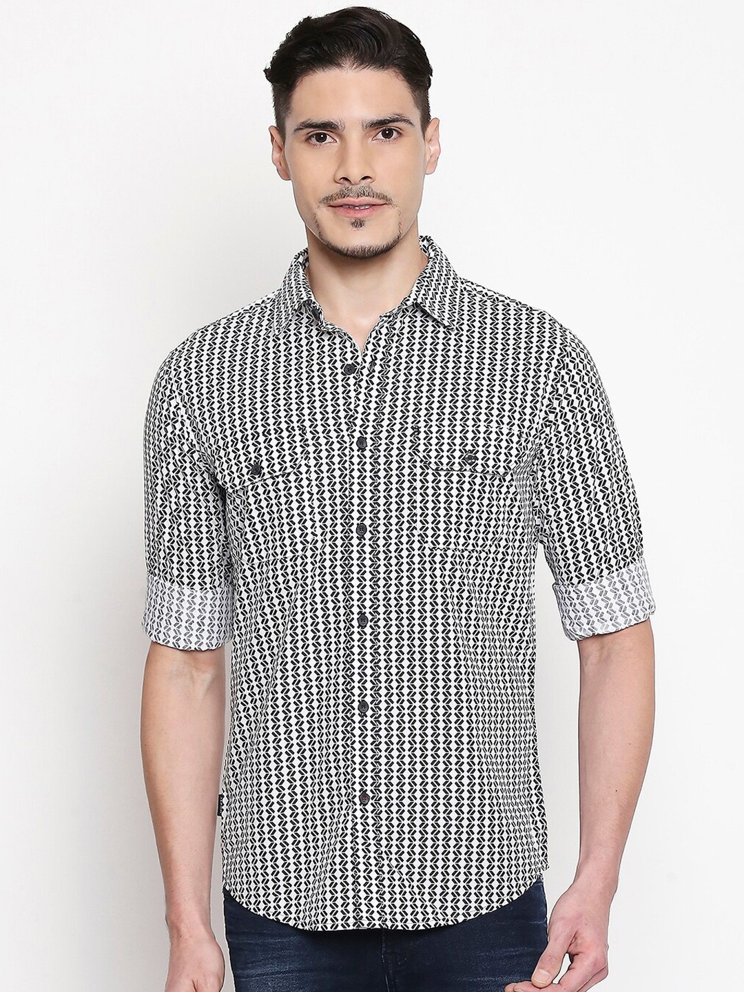 

Mufti Men Off-White & Black Slim Fit Printed Casual Shirt