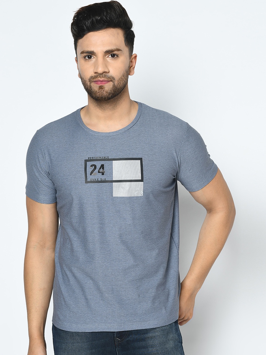 

Duke Men Blue Solid Round Neck T-shirt