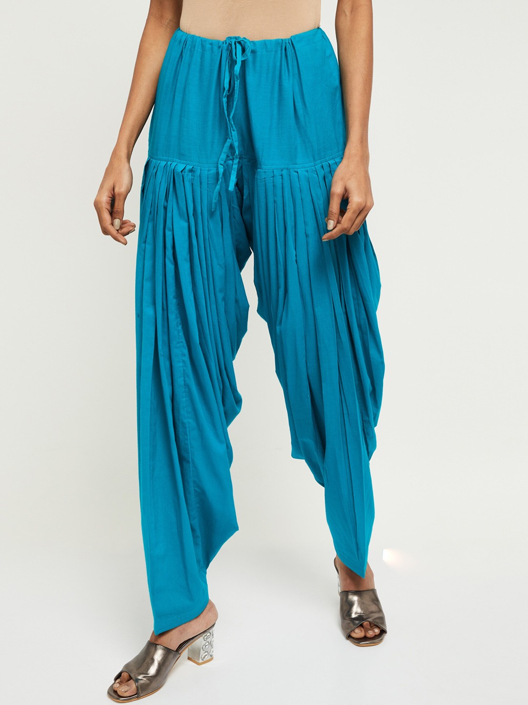 

max Women Blue Solid Patiala Pants
