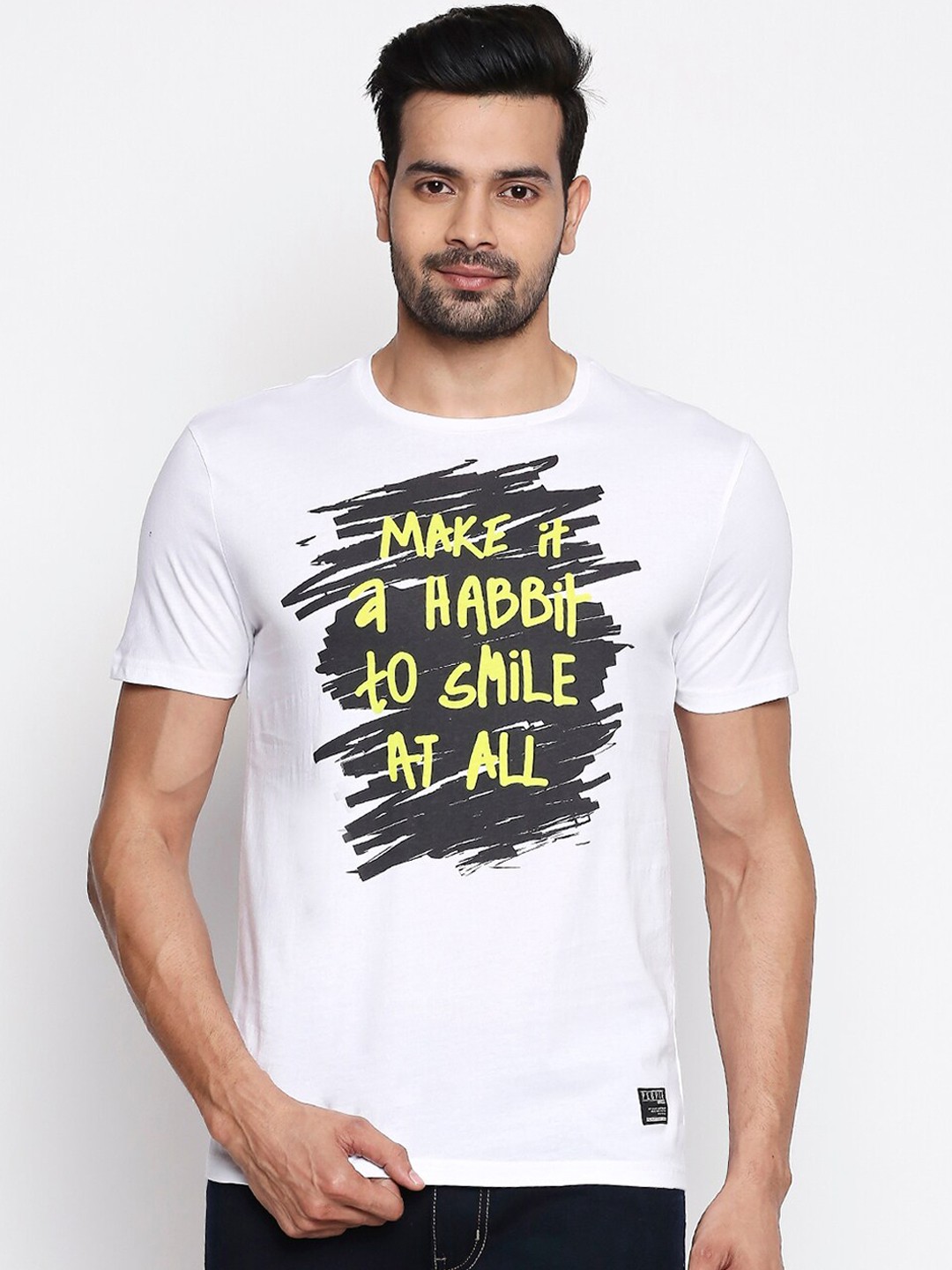 

People Men White Printed Round Neck Pure Cotton T-shirt