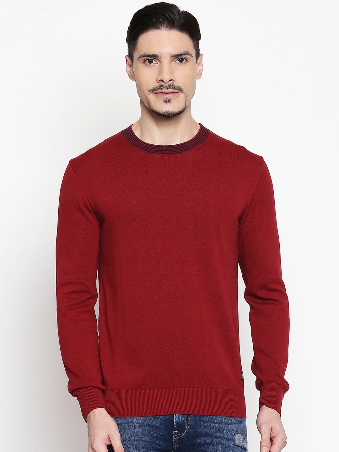 

Mufti Men Red Solid Pullover Sweater