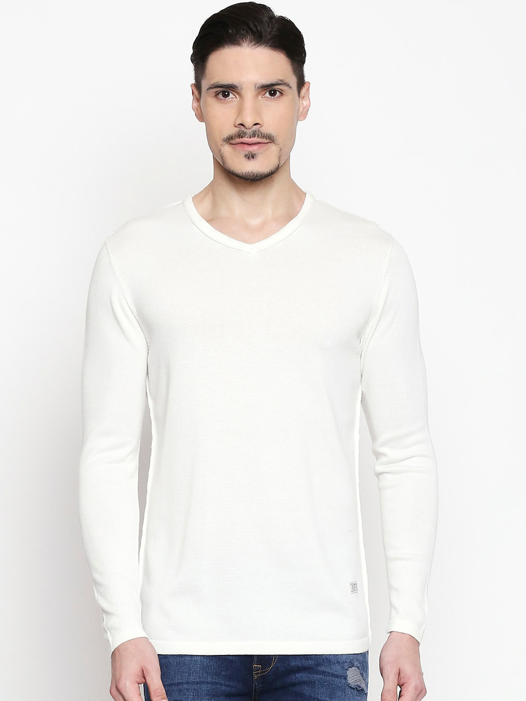 

Mufti Men Off White Solid Pullover Sweater