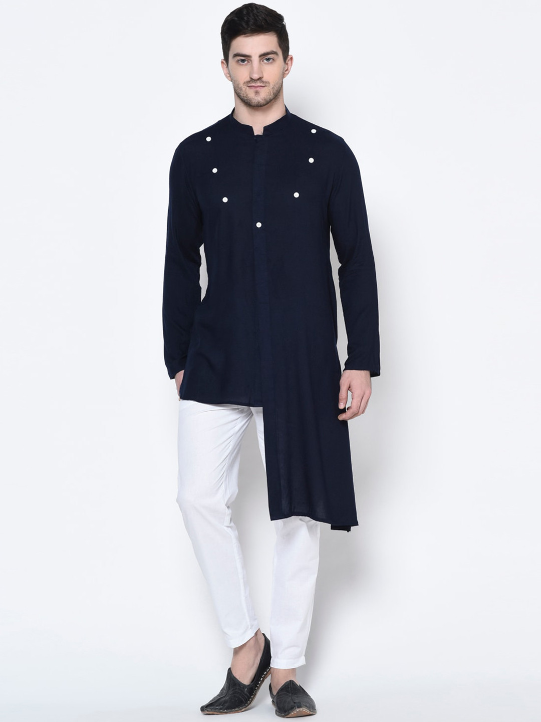 

DEYANN Men Navy Blue Solid Kurta with Pyjamas