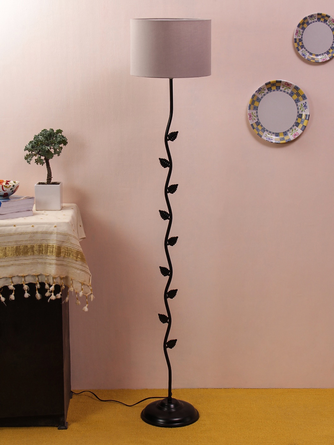 

Devansh Cream Coloured Solid Traditional Cylindrical Club Lamp