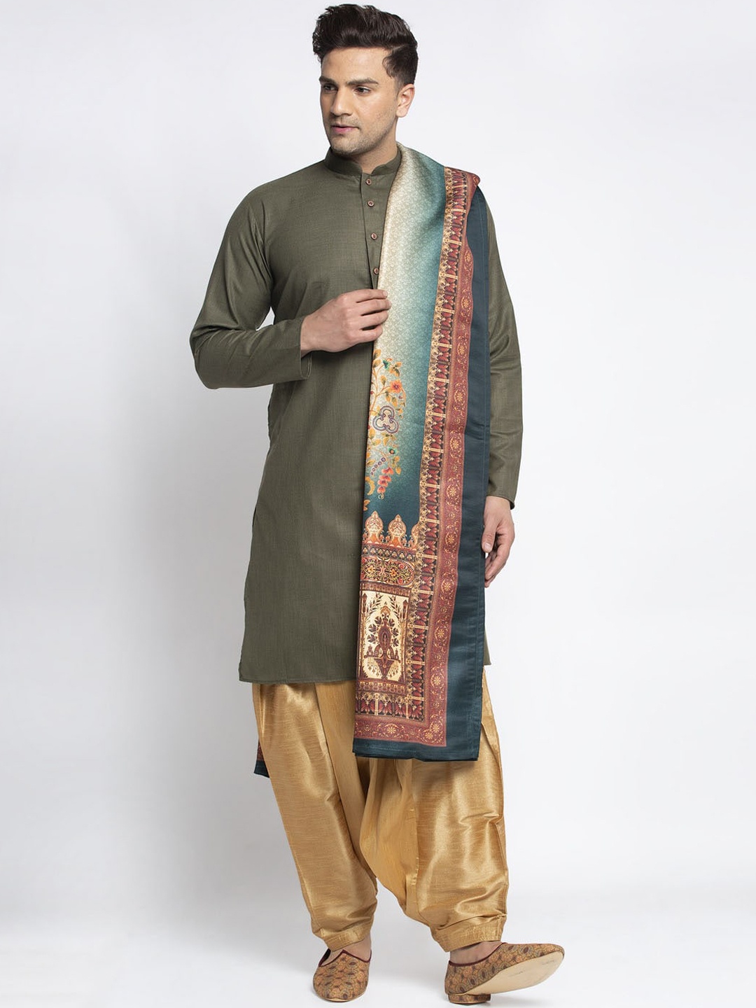

MAXENCE Men Multicoloured Printed Shawl, Multi