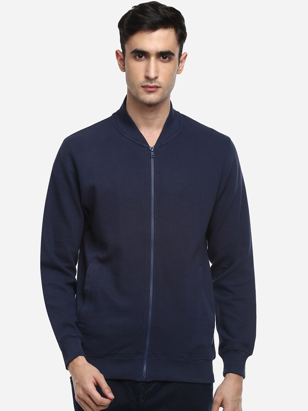 

Red Chief Men Navy Blue Solid Sweatshirt