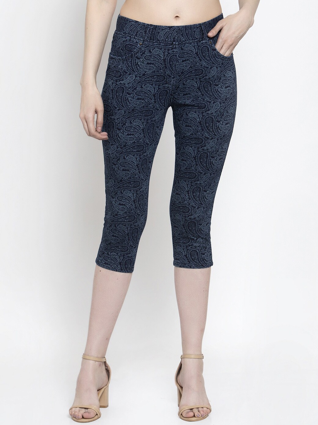 

Westwood Women Blue Printed Capris
