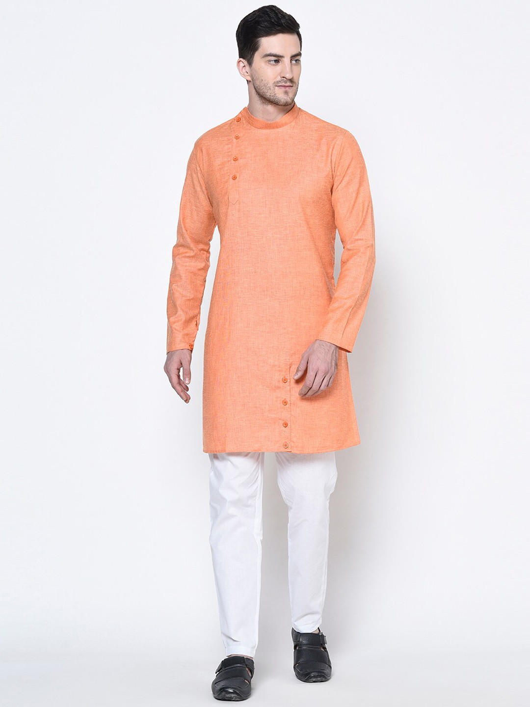 

DEYANN Men Orange & White Solid Cotton Kurta with Pyjamas
