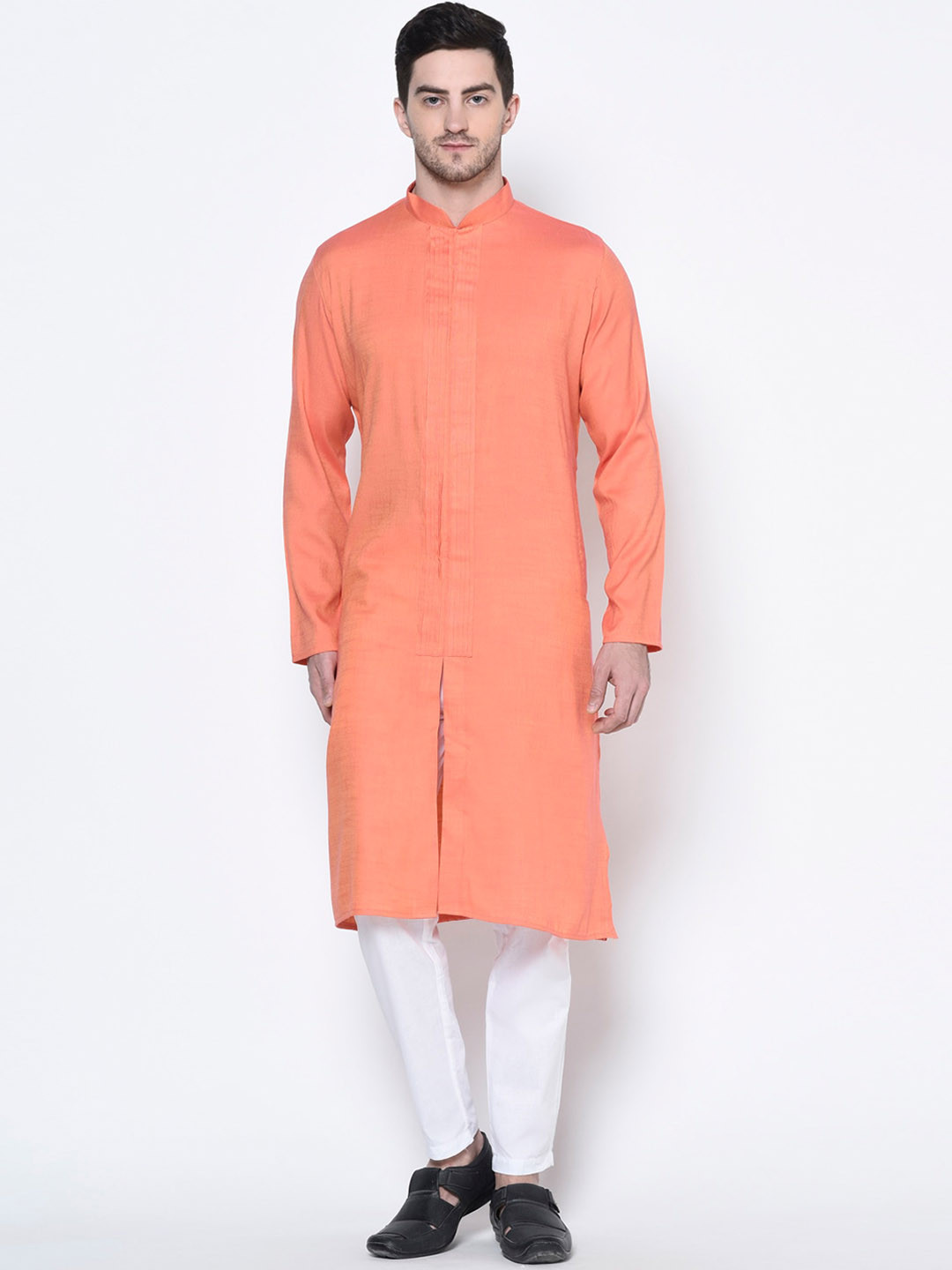

DEYANN Men Peach-Coloured & White Solid Kurta with Pyjamas