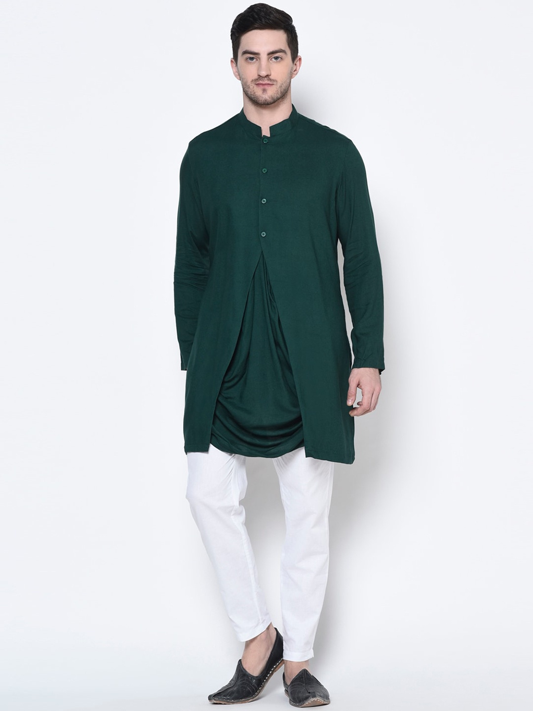 

DEYANN Men Green & White Solid Kurta with Pyjamas