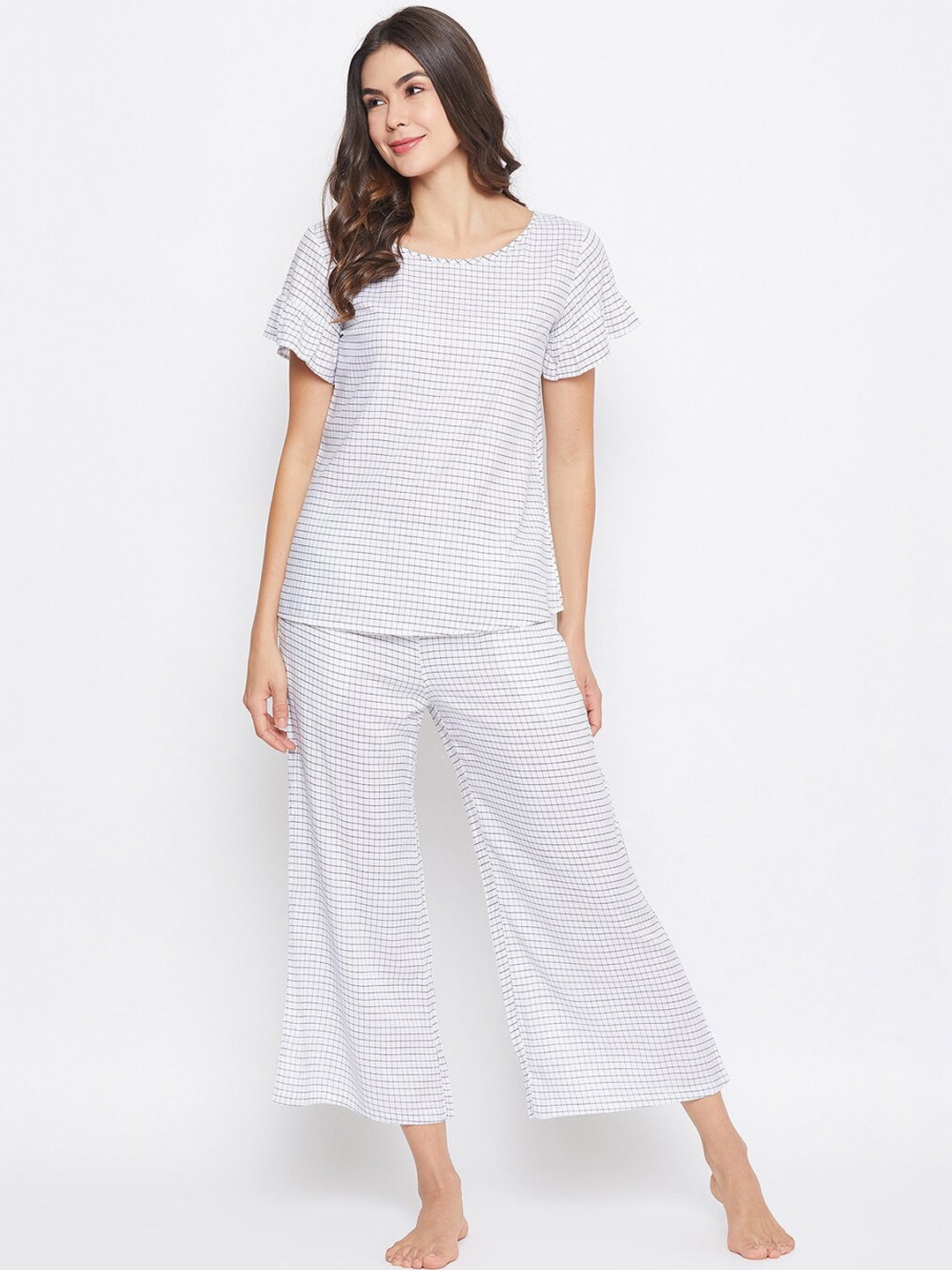 

Clovia Women White & Grey Checked Night Suit