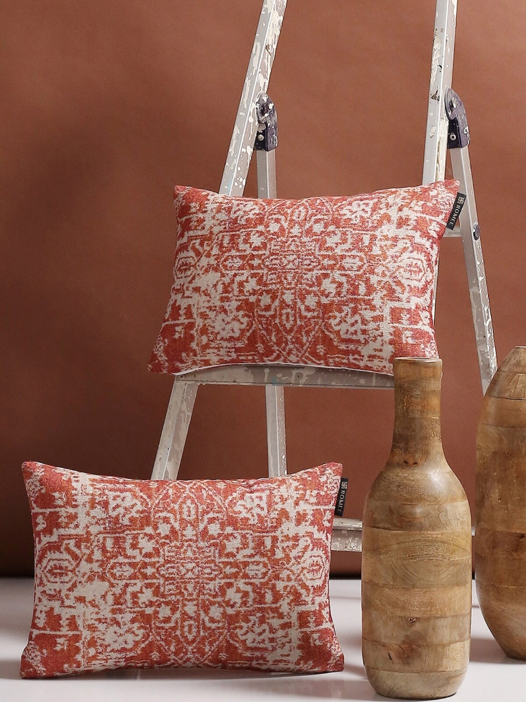 

ROMEE Pack of 2 Peach-Coloured & White Chenille Texture Rectangle Cushion Cover