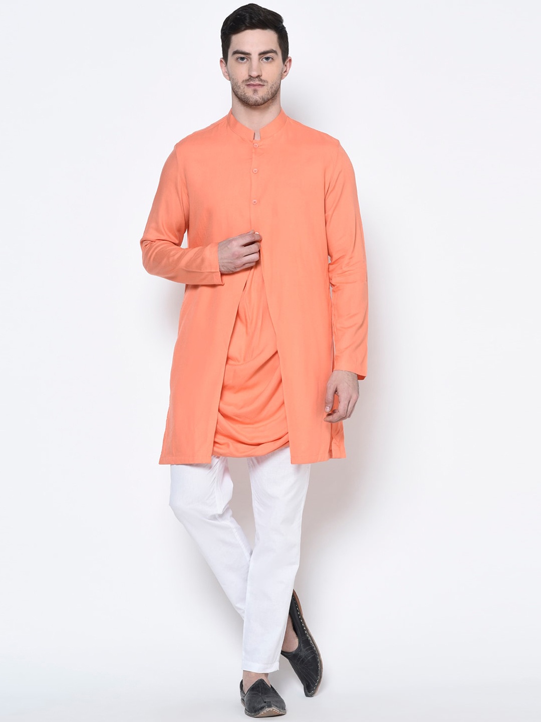 

DEYANN Men Peach-Coloured Solid Kurta with Churidar