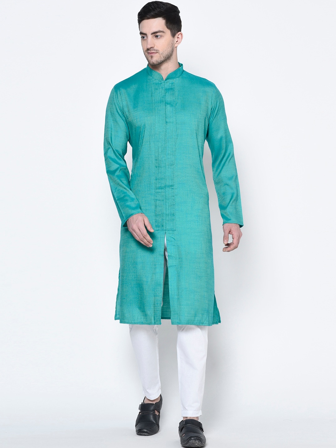 

DEYANN Men Sea Green & White Solid Kurta with Pyjamas