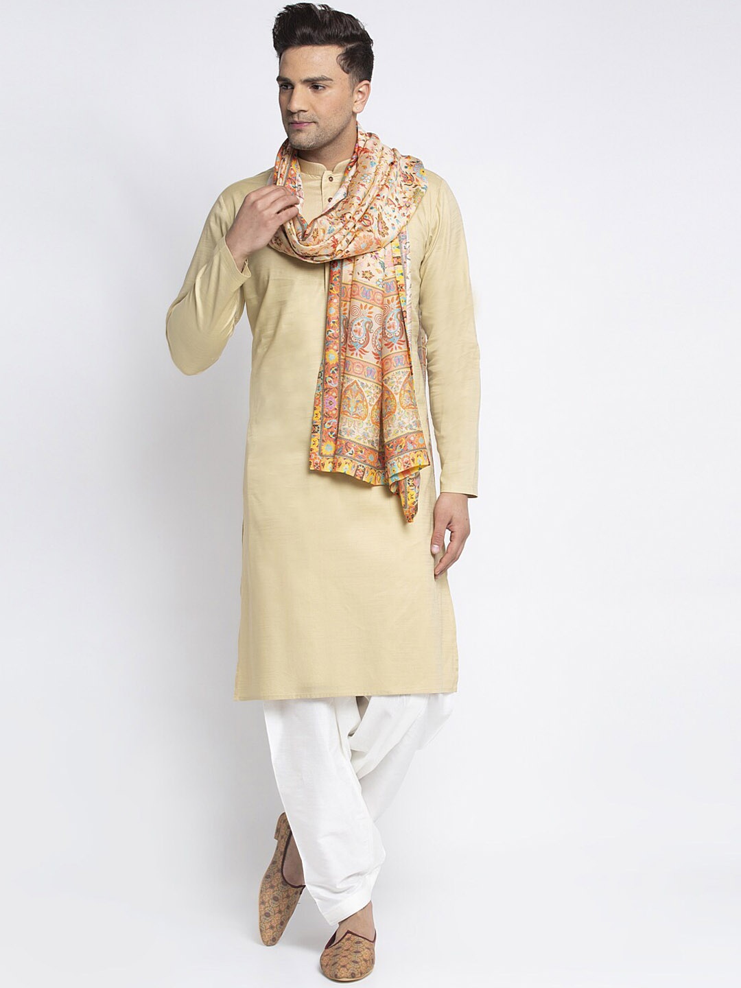 

MAXENCE Men Beige Solid Kurta with Pyjamas & Dupatta