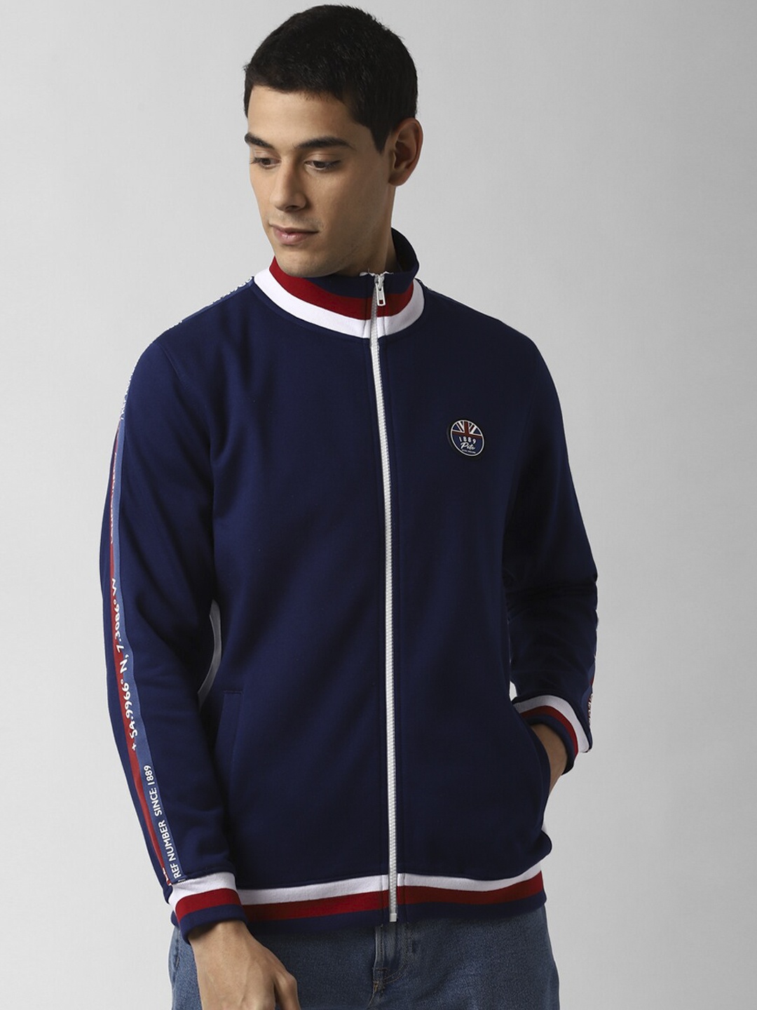 

Peter England Casuals Men Navy Blue Solid Sweatshirt