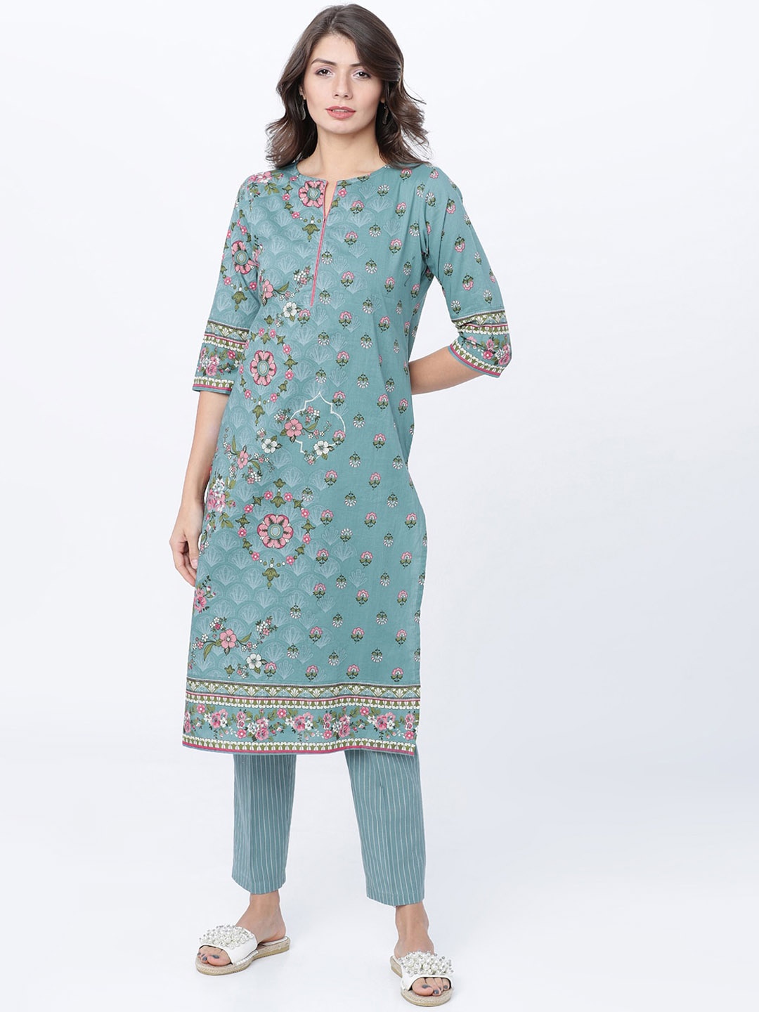 

Vishudh Women Green & Pink Printed Straight Kurta