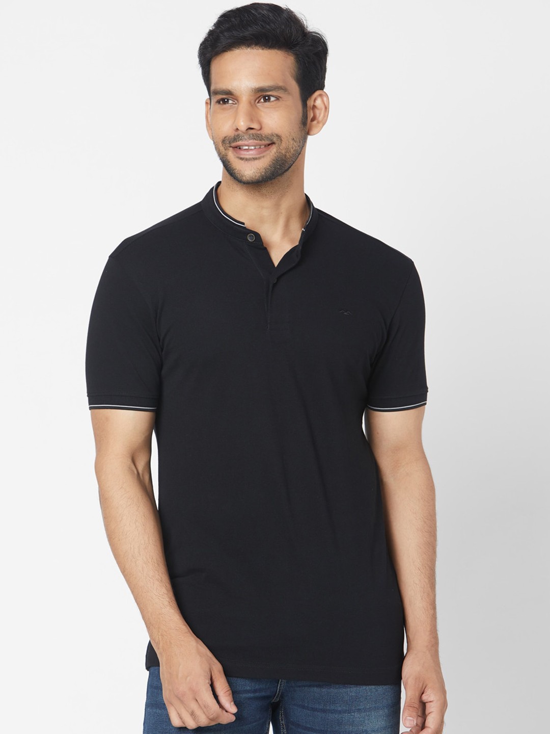 

Mufti Men Black Solid Mandarin Collar T-shirt