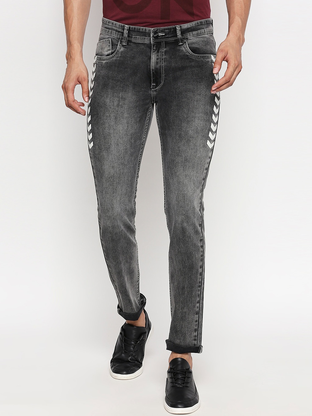 

People Men Grey Slim Fit Mid-Rise Clean Look Jeans
