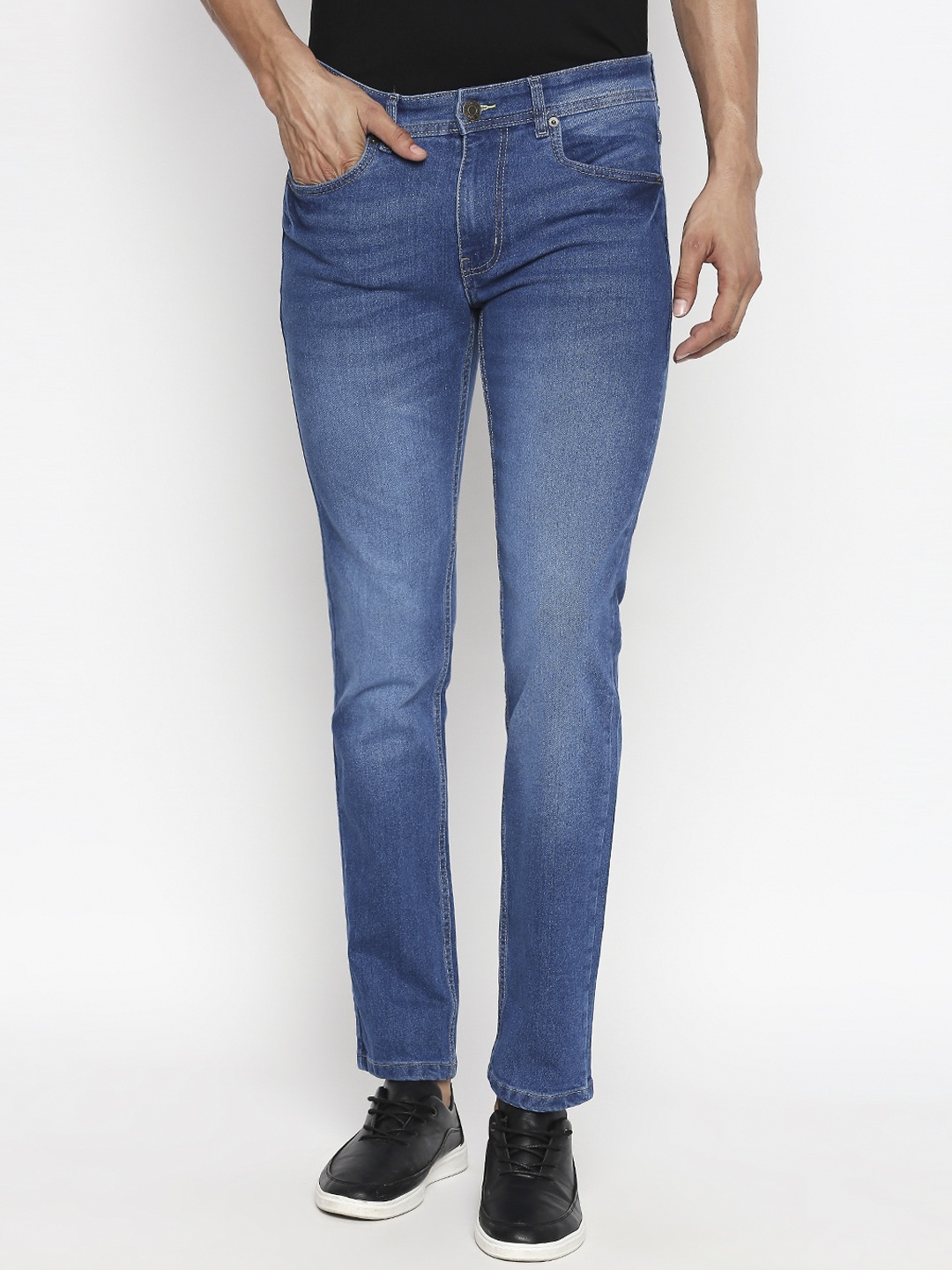 

People Men Blue Slim Fit Mid-Rise Clean Look Stretchable Jeans