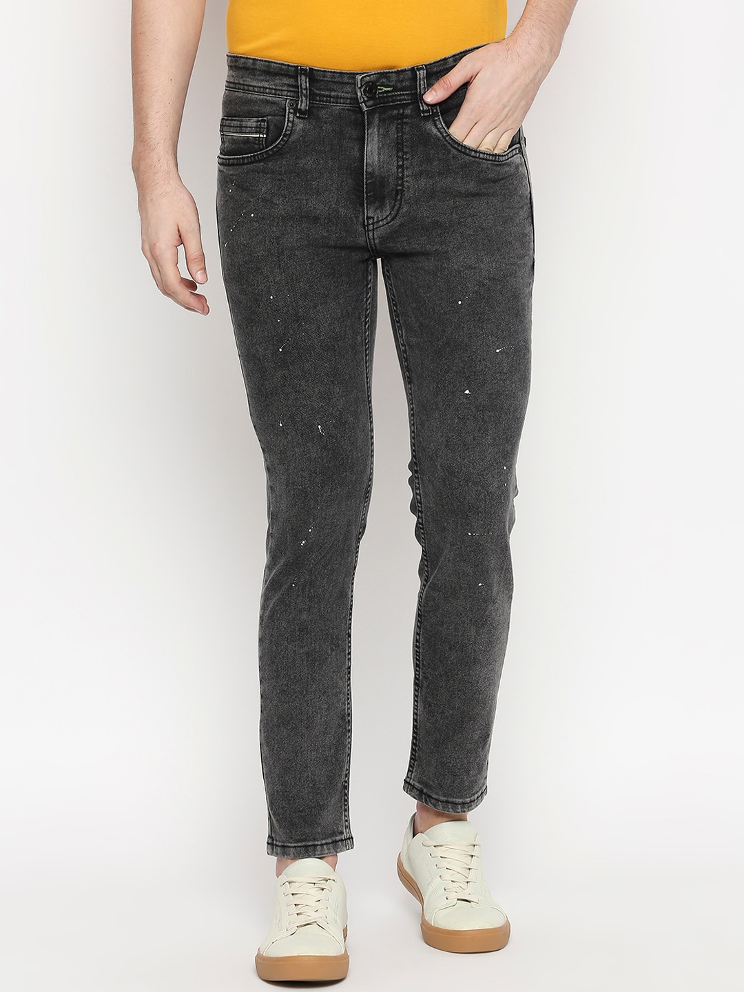 

People Men Grey Tapered Fit Mid-Rise Low Distress Jeans