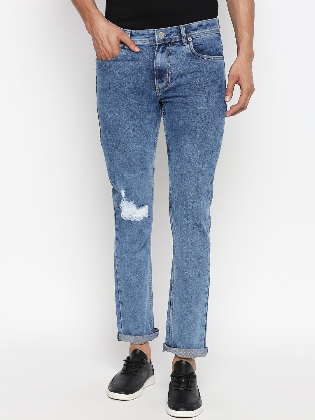 

People Men Blue Slim Fit Mid-Rise Mildly Distressed Jeans