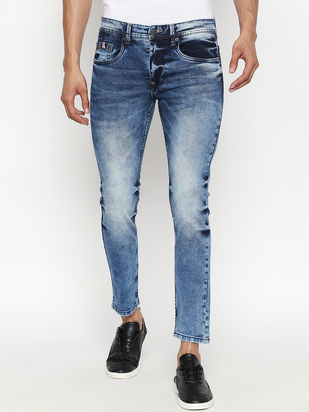 

People Men Blue Tapered Fit Mid-Rise Clean Look Jeans