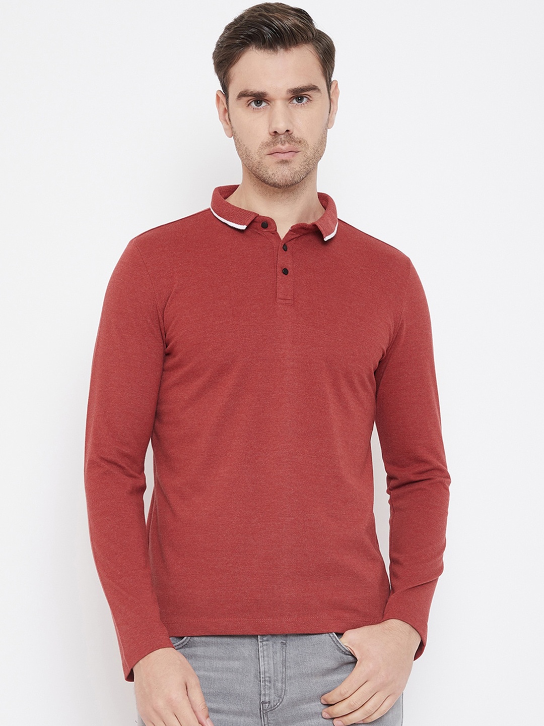 

QUBIC Men Rust Solid Polo Collar T-shirt