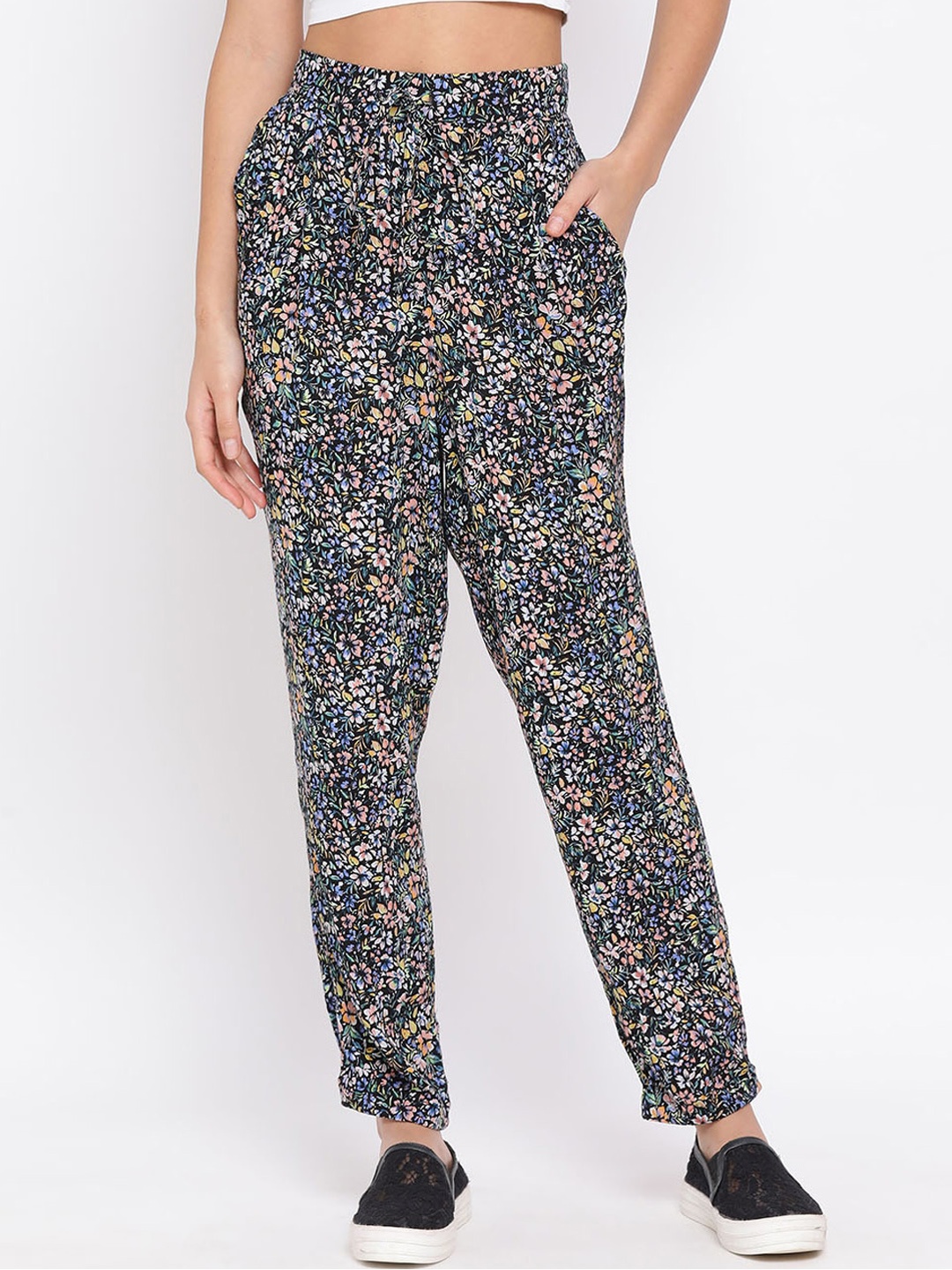 

Oxolloxo Women Multicoloured Floral Printed Regular Trousers, Multi