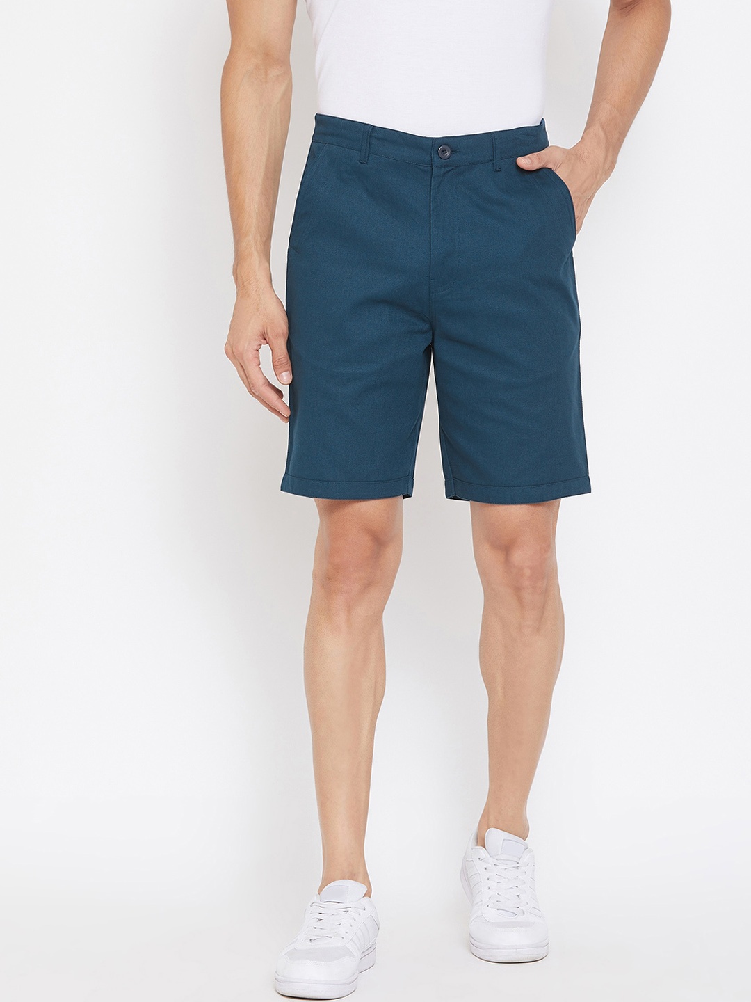 

Hypernation Men Teal Solid Regular Fit Chino Shorts