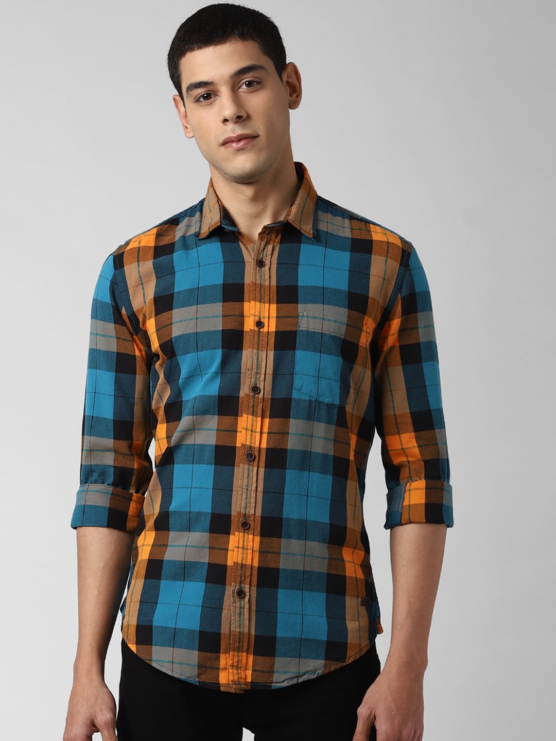 

Peter England Casuals Men Blue & Orange Slim Fit Checked Casual Shirt
