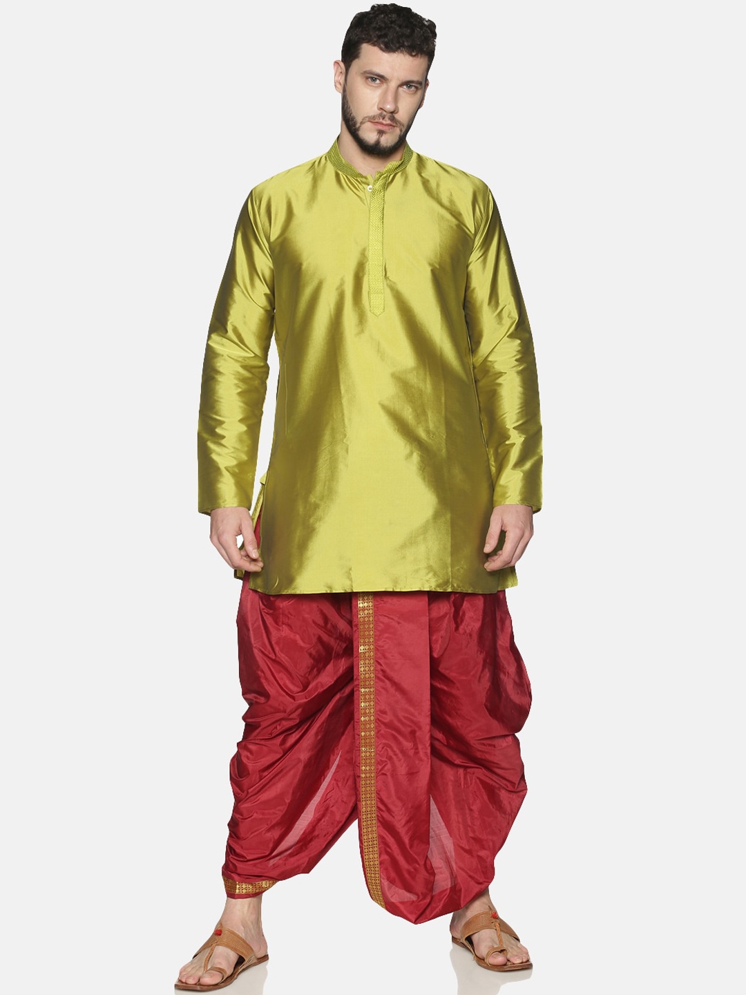 

TATTVA Men Green & Red Solid Kurta with Dhoti Pants