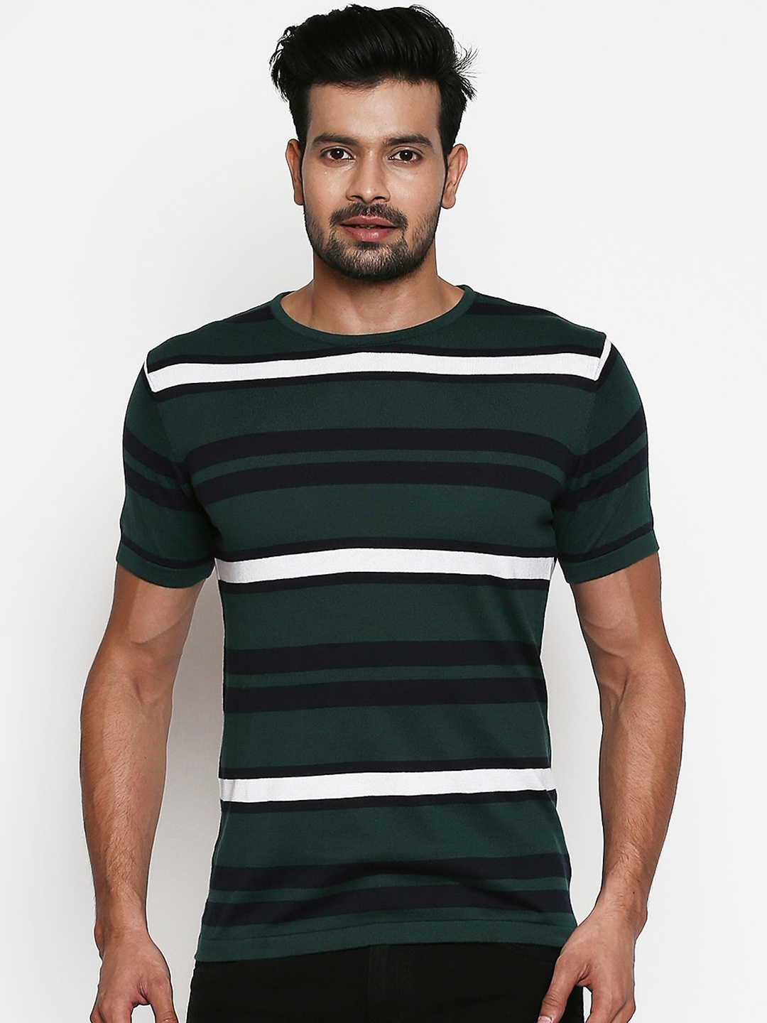 

BYFORD by Pantaloons Men Green Striped Round Neck T-shirt