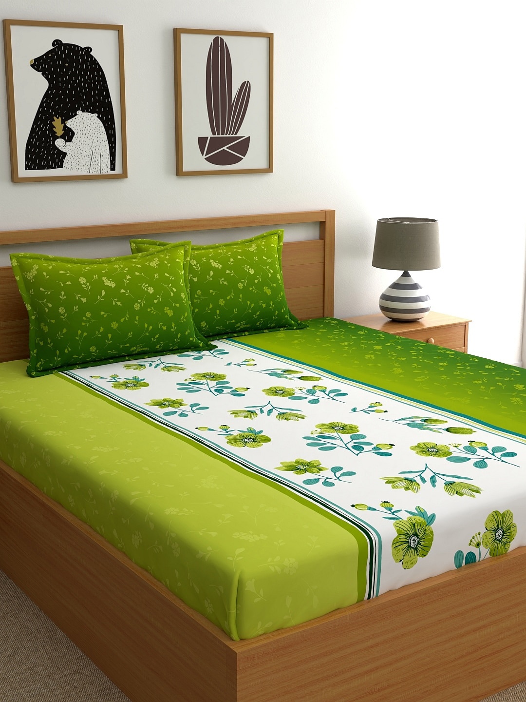 

Dreamscape Green & White Floral 180 TC Cotton 1 Queen Bedsheet with 2 Pillow Covers
