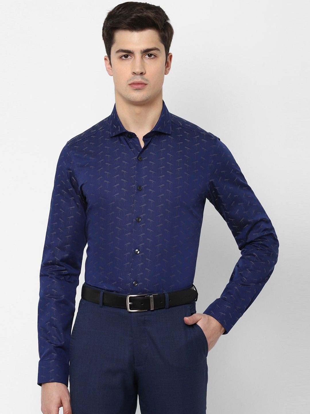 

SIMON CARTER LONDON Men Navy Blue Slim Fit Printed Casual Shirt
