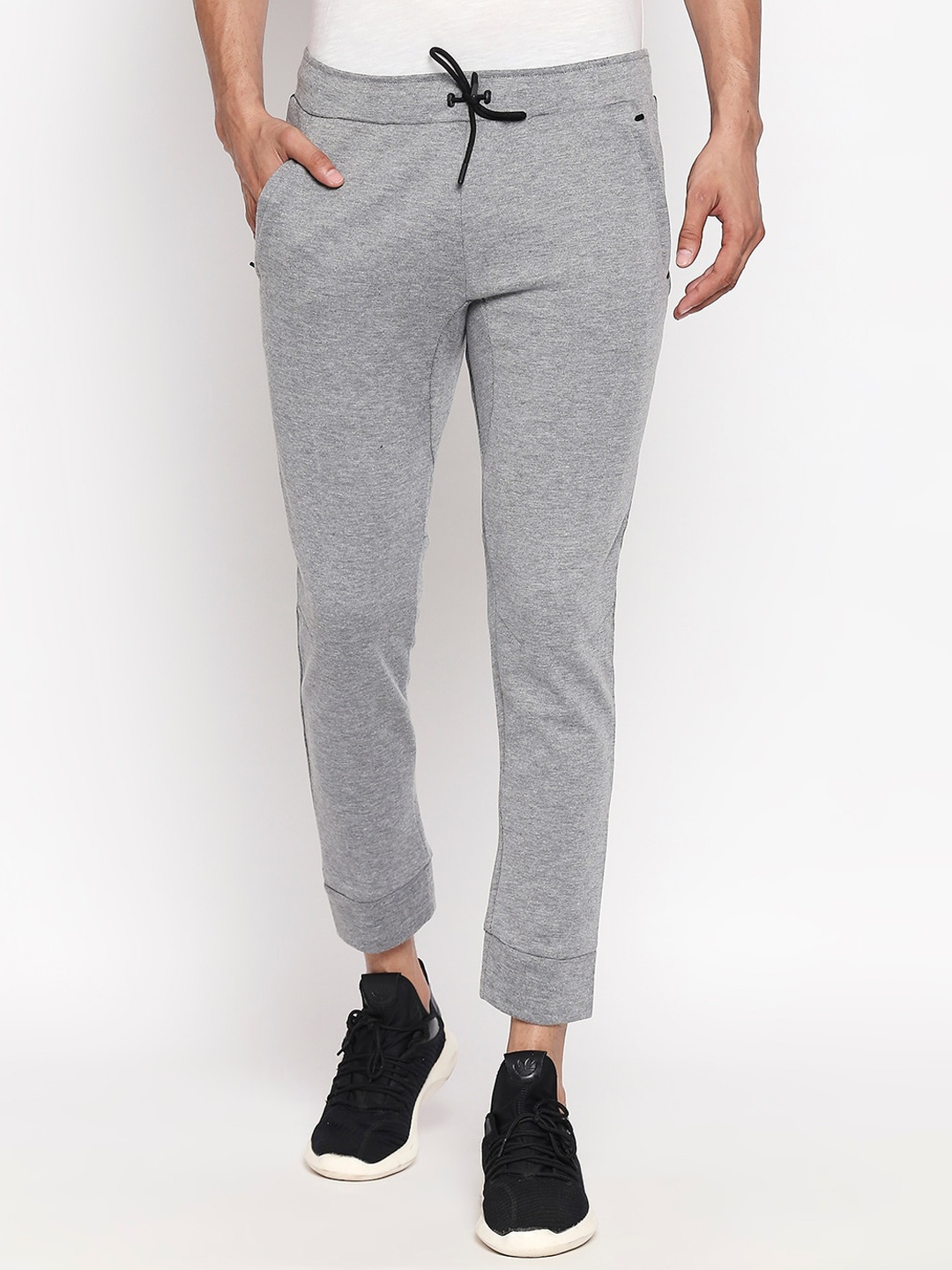 

People Men Grey Solid Slim-Fit Joggers