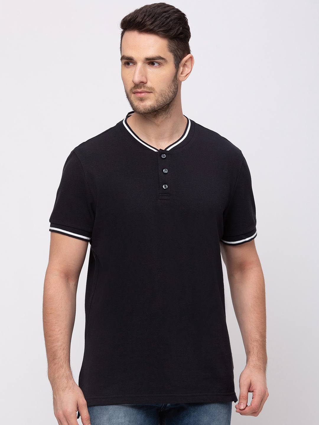 

Kenneth Cole Men Black Solid Henley Neck T-shirt