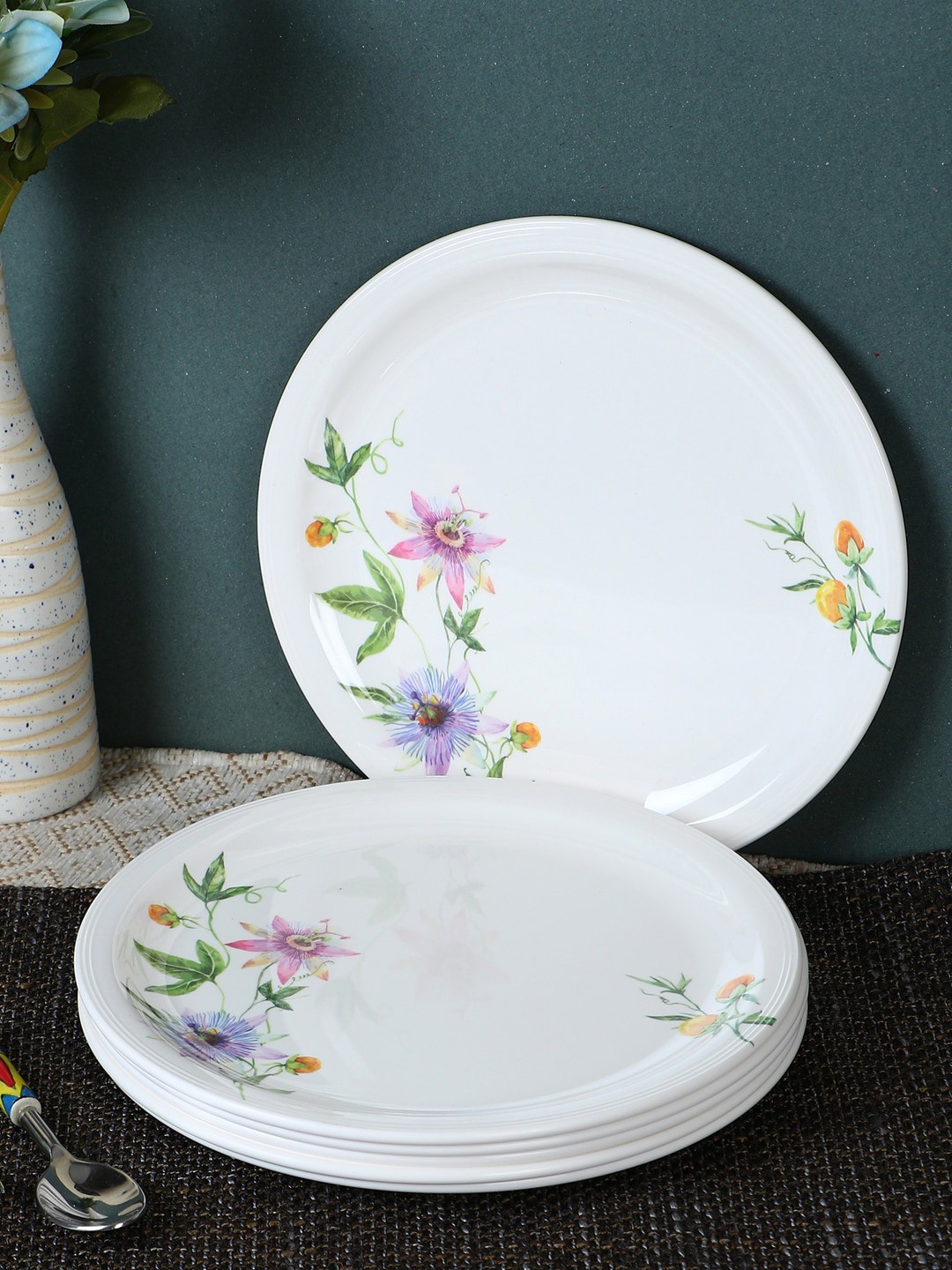 

Servewell White & Green 6 Pcs Melamine Dinner Plates Set