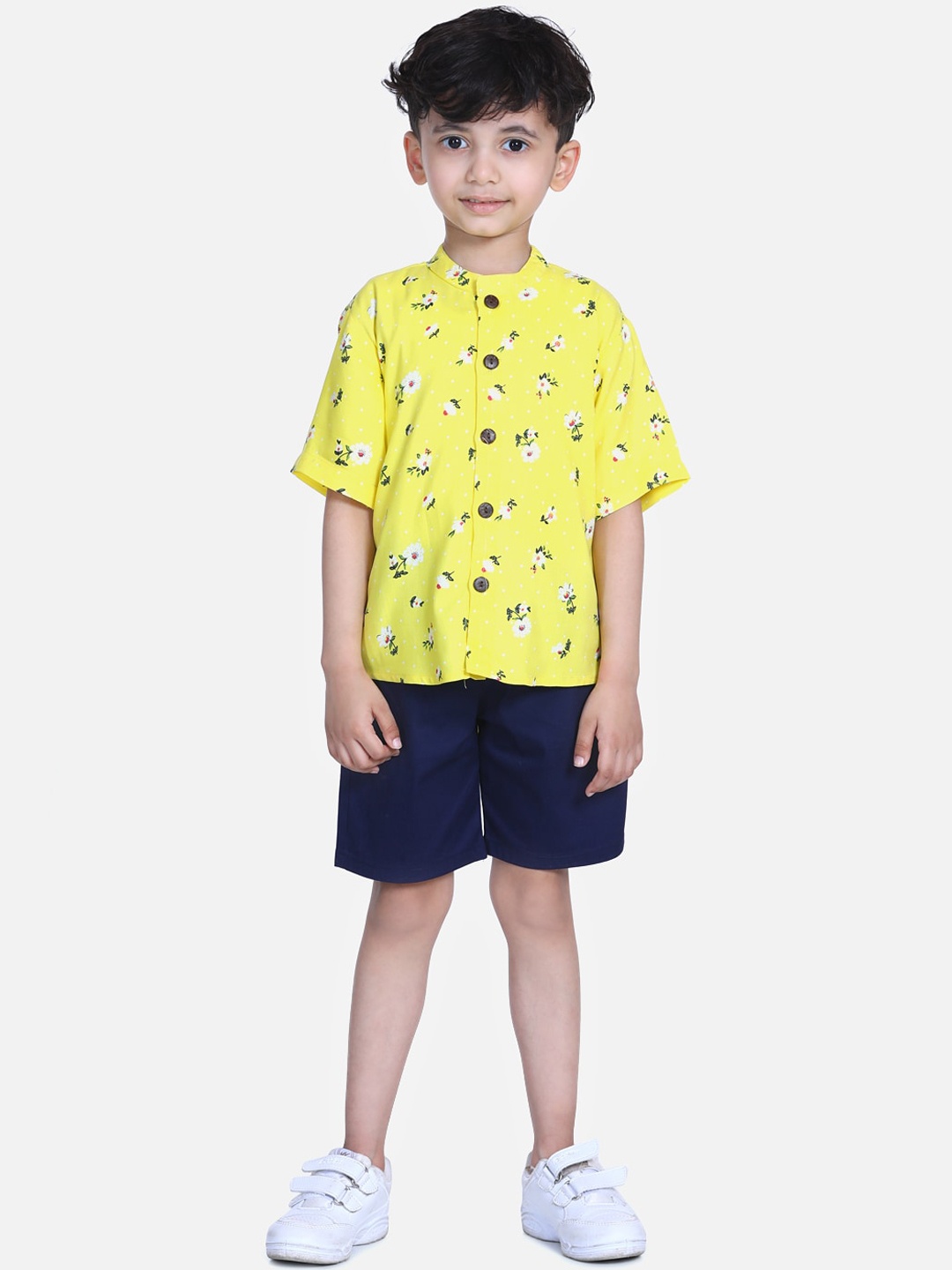 

Cutiekins Boys Yellow & Blue Printed Shirt with Shorts