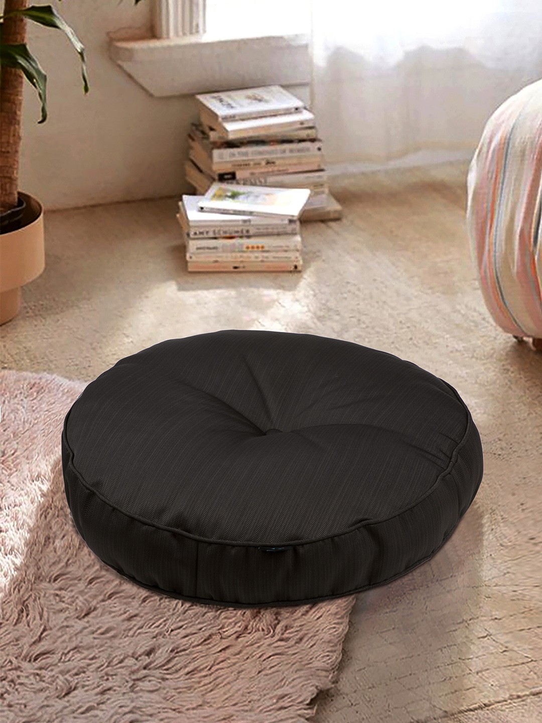 

S9home by Seasons Black Textured Round Floor Cushion