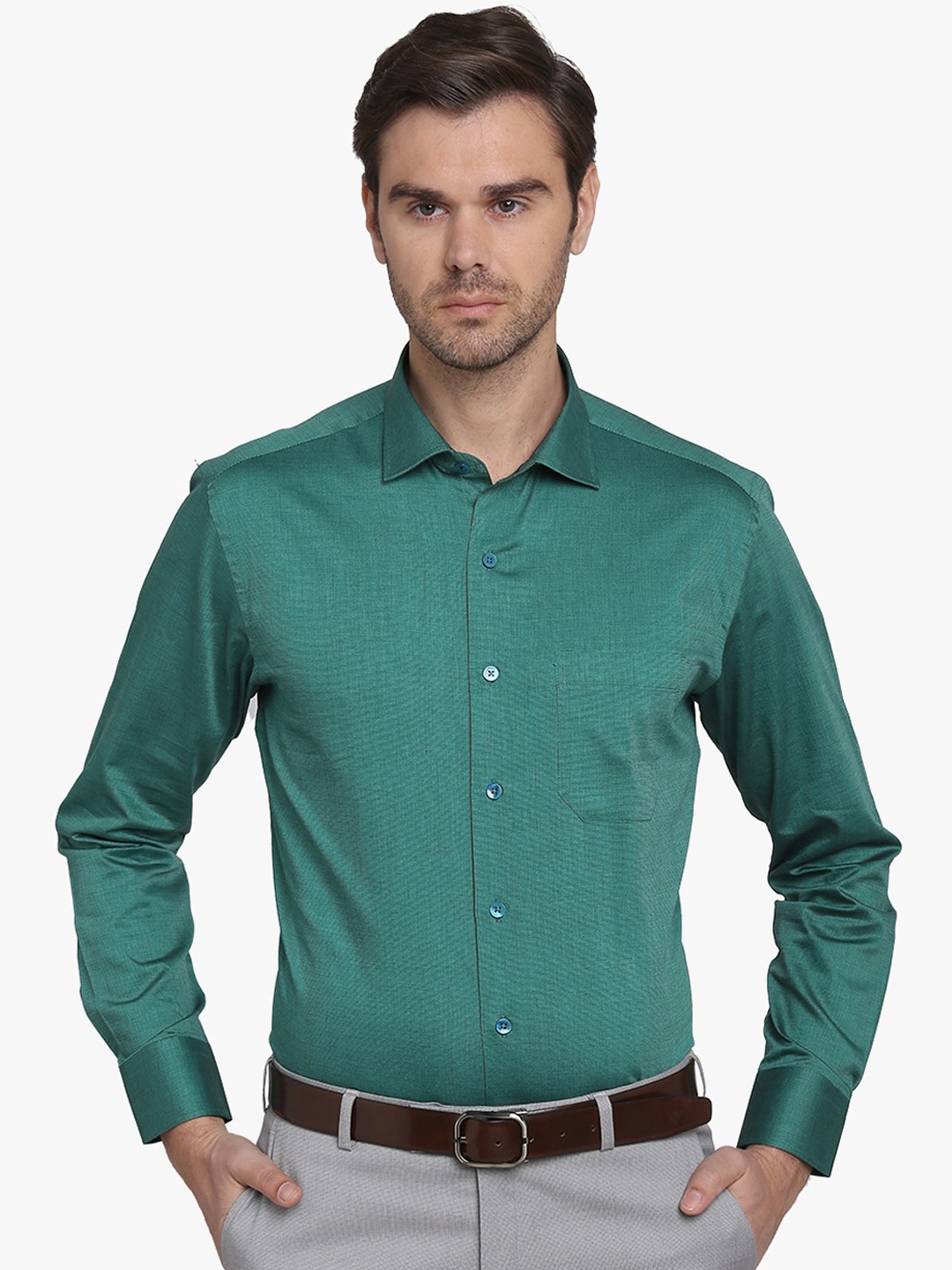 

METAL Men Green Slim Fit Solid Formal Shirt
